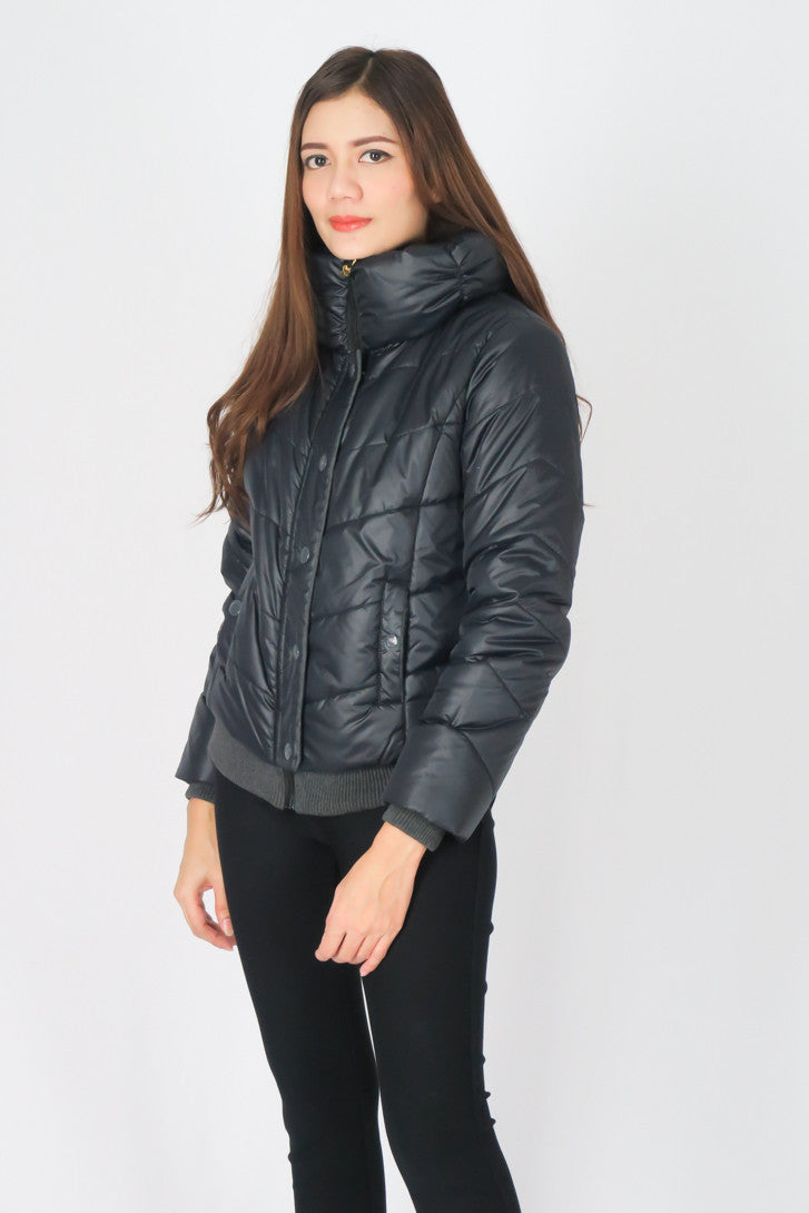 เสื้อแจ็คเก็ตดาวน์กันหนาว - Slim Fit Hooded Down Jacket