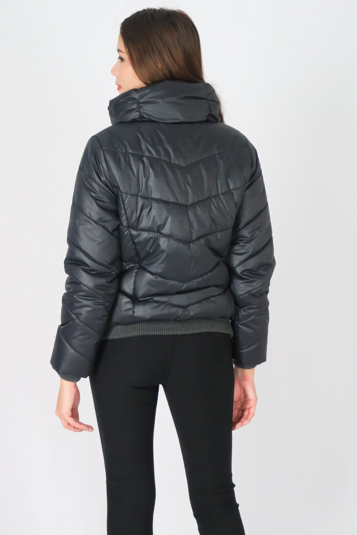 เสื้อแจ็คเก็ตดาวน์กันหนาว - Slim Fit Hooded Down Jacket