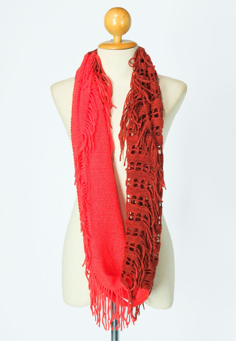 ผ้าพันคอไหมพรมทรงอินฟินิตี้ทูโทน - Warm Knit Infinity Scarf With Tassels