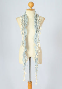 ผ้าพันคอแต่งพู่ลูกไม้ - Tassel Leafy Lace Scarf