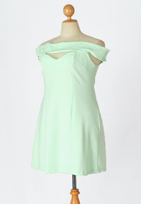 เดรสเปิดไหล่ - Off The Shoulder Shift Dress
