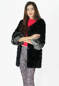 เสื้อโค้ทขนเฟอร์ - 3/4 Sleeve Fur Coat