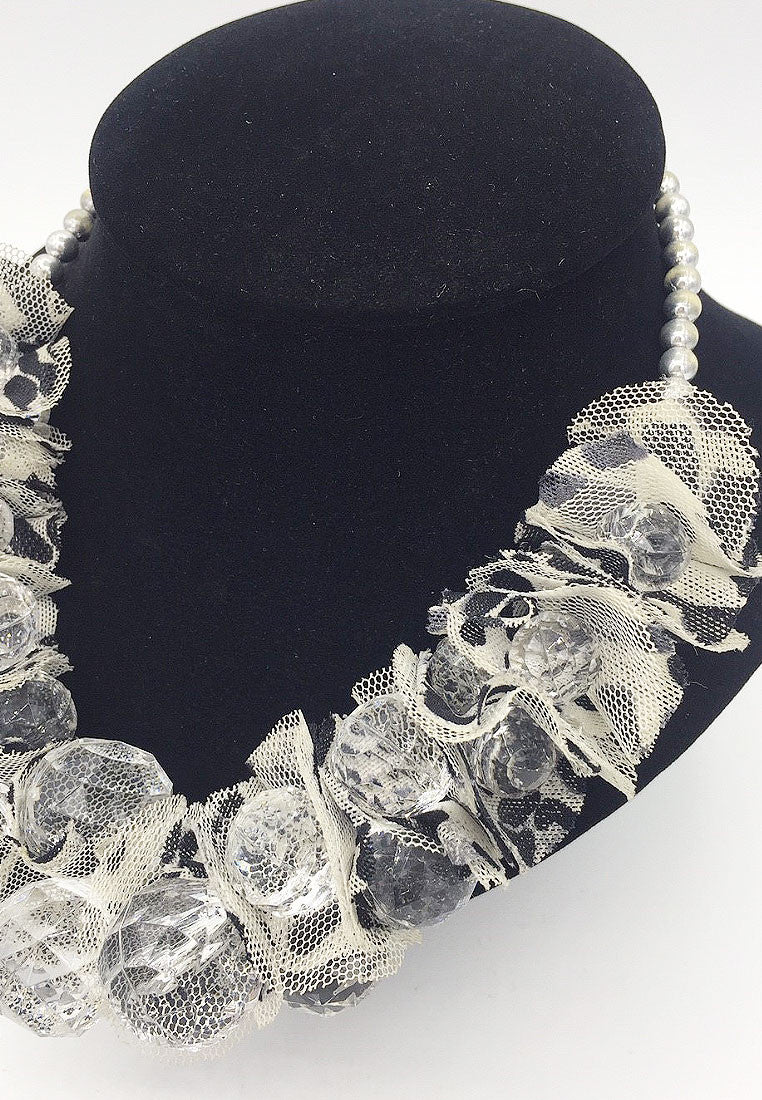 สร้อยคอแฟชั่น - Stylish Necklace With Cystals
