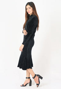 เดรสกำมะหยี่ คอเต่า - Turtleneck Velvet Midi Dress