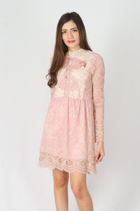เดรสลูกไม้เเขนยาว - Long-sleeved Lace Dress