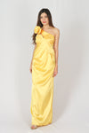 ชุดราตรียาวบ่าเดี่ยวทรงเข้ารูป - One-Shoulder Satin Evening Dress