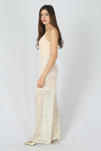 จั๊มสูทสายเดี่ยวลูกไม้ - V-Neck Lace Jumpsuit