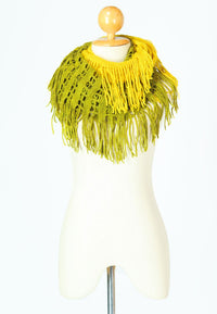 ผ้าพันคอไหมพรมทรงอินฟินิตี้ทูโทน - Warm Knit Infinity Scarf With Tassels