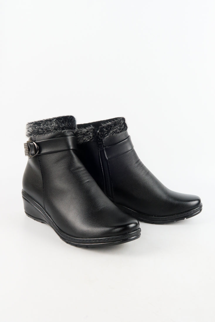 รองเท้าบูทหนังแต่งขน รุ่น 512 - Faux Fux Patent Leather Ankle Boots