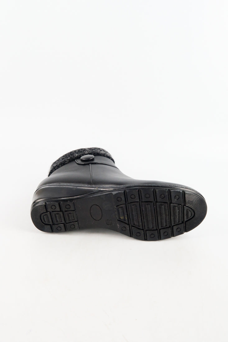 รองเท้าบูทหนังแต่งขนรุ่น 520 - Faux Fux Patent Leather Ankle Boots