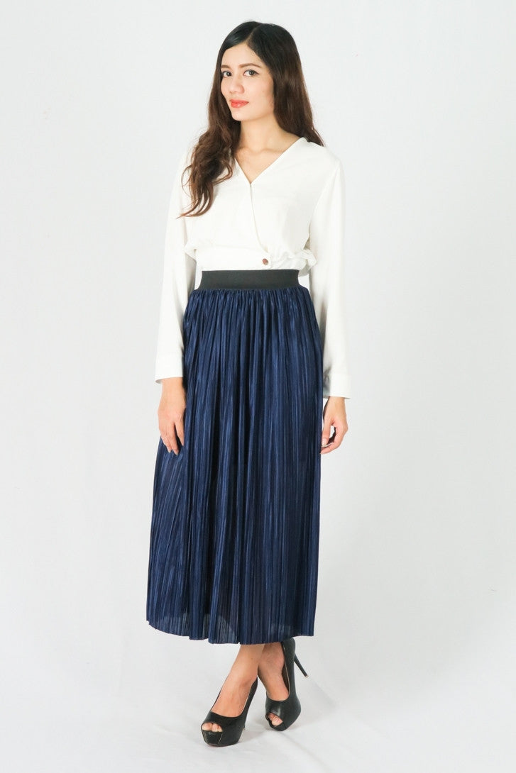 กระโปรงพลีทยาว  - Pleated skirt