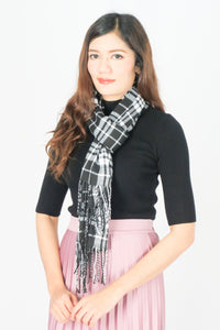 ผ้าพันคอลายตาราง - Classic Plaid Wool Scarf
