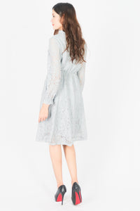 ชุดเดรสลูกไม้ - Lace Dress