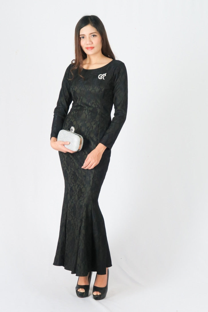 เดรสลูกไม้ทรงยาว - Fishtail Lace Maxi Dress