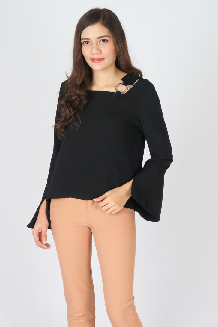 เสื้อเบลาส์แขนยาวแต่งโลหะ - Round Metal Chiffon Blouse