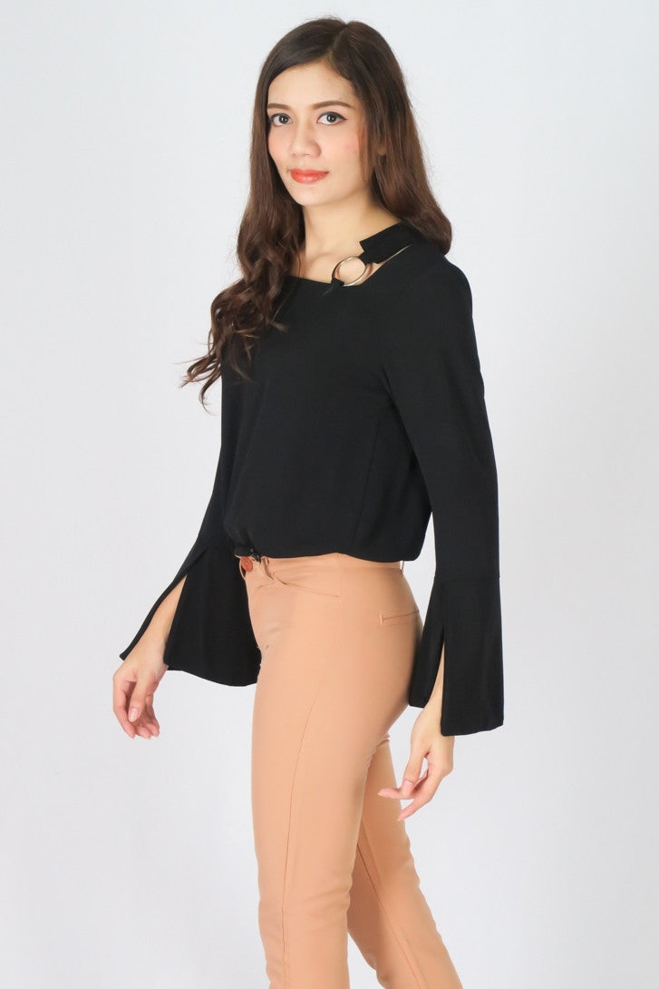 เสื้อเบลาส์แขนยาวแต่งโลหะ - Round Metal Chiffon Blouse