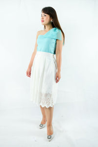 เสื้อบ่าเดียวเเต่งโบว์บ่า - One Shoulder A-Line Shirt