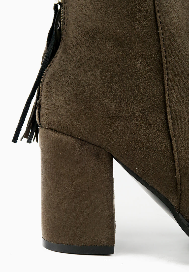 รองเท้าบูทแฟชั่นส้นสูงแต่งพู่ - Pointed Toe Mid Heel Ankle Booไปๅts