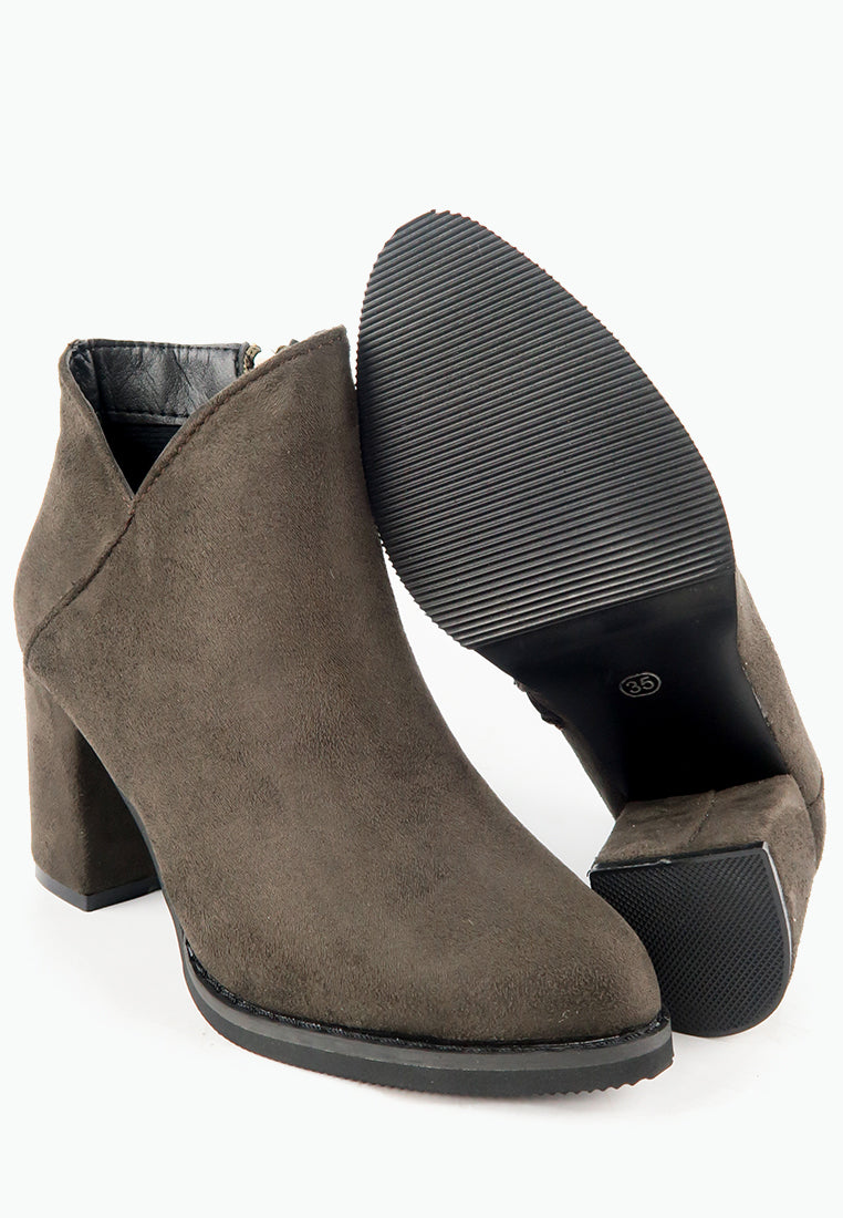 รองเท้าบูทแฟชั่นส้นสูง No. S-388- Pointed Toe Mid Heel Ankle Boots