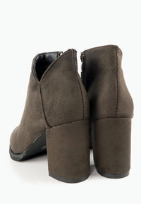 รองเท้าบูทแฟชั่นส้นสูง No. S-388- Pointed Toe Mid Heel Ankle Boots