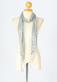 ผ้าพันคอแต่งพู่ลูกไม้ - Tassel Leafy Lace Scarf