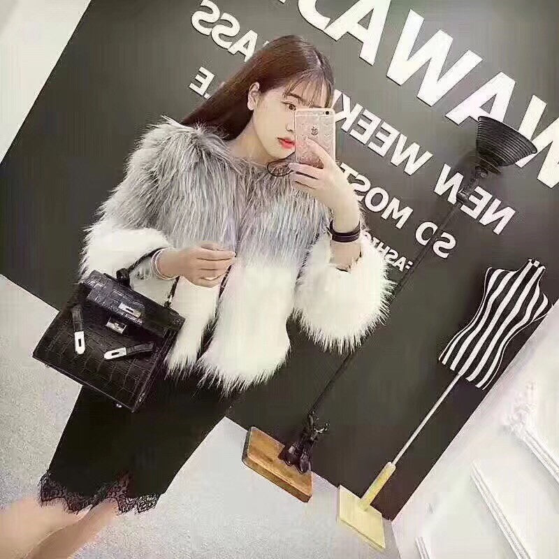 เสื้อคลุมขนสัตว์ - Chanel-Style Faux Fur Blazer