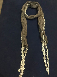ผ้าพันคอแต่งพู่ลูกไม้ - Tassel Leafy Lace Scarf