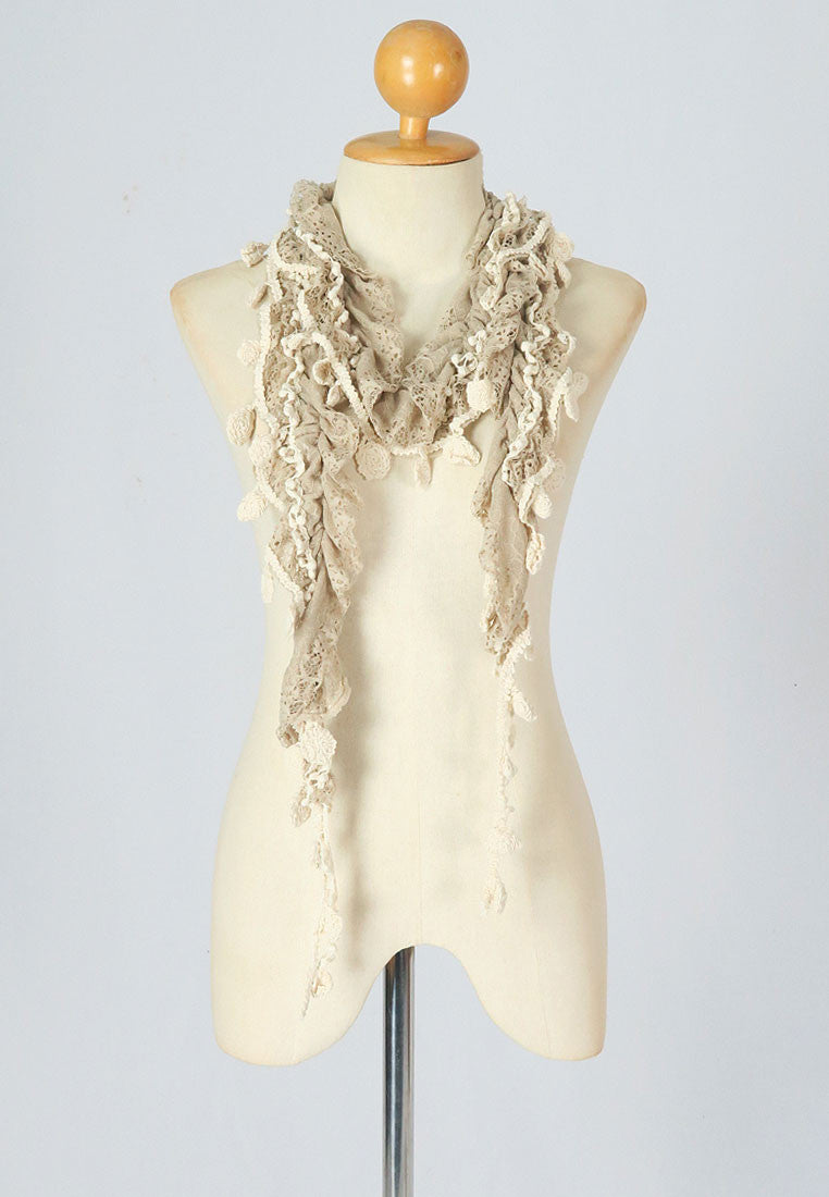 ผ้าพันคอแต่งพู่ลูกไม้ - Tassel Leafy Lace Scarf
