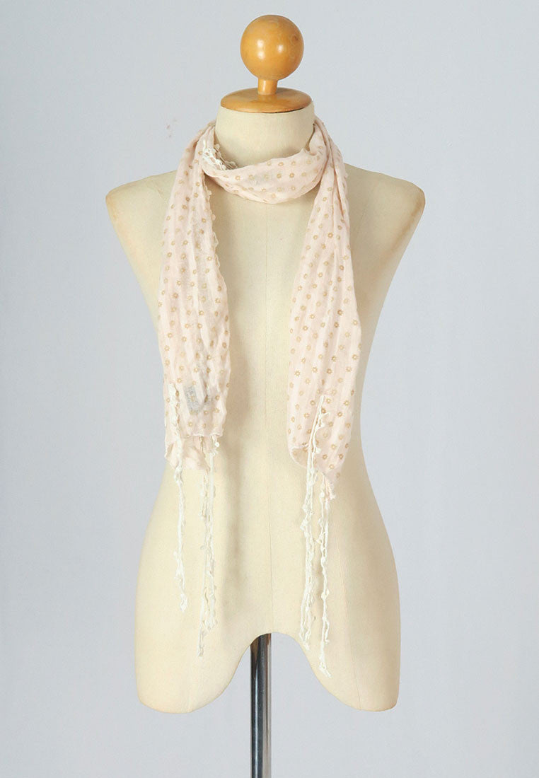 ผ้าพันคอแต่งพู่ลูกไม้ - Tassel Leafy Lace Scarf