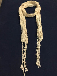 ผ้าพันคอแต่งพู่ลูกไม้ - Tassel Leafy Lace Scarf