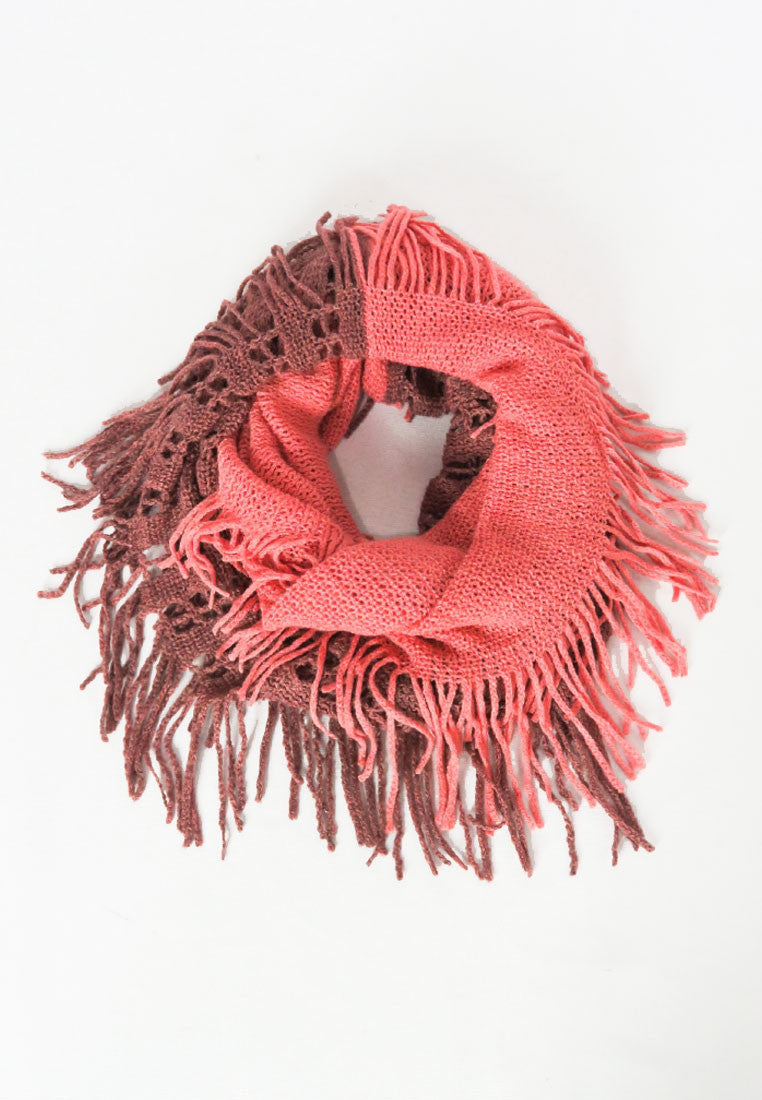 ผ้าพันคอไหมพรมทรงอินฟินิตี้ทูโทน - Warm Knit Infinity Scarf With Tassels