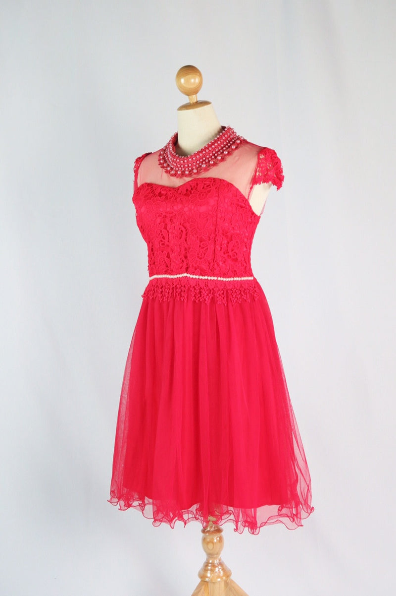 เดรสลูกไม้แต่งมุขคอ - Lace Maxi Dress