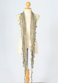 ผ้าพันคอแต่งพู่ลูกไม้ - Tassel Leafy Lace Scarf