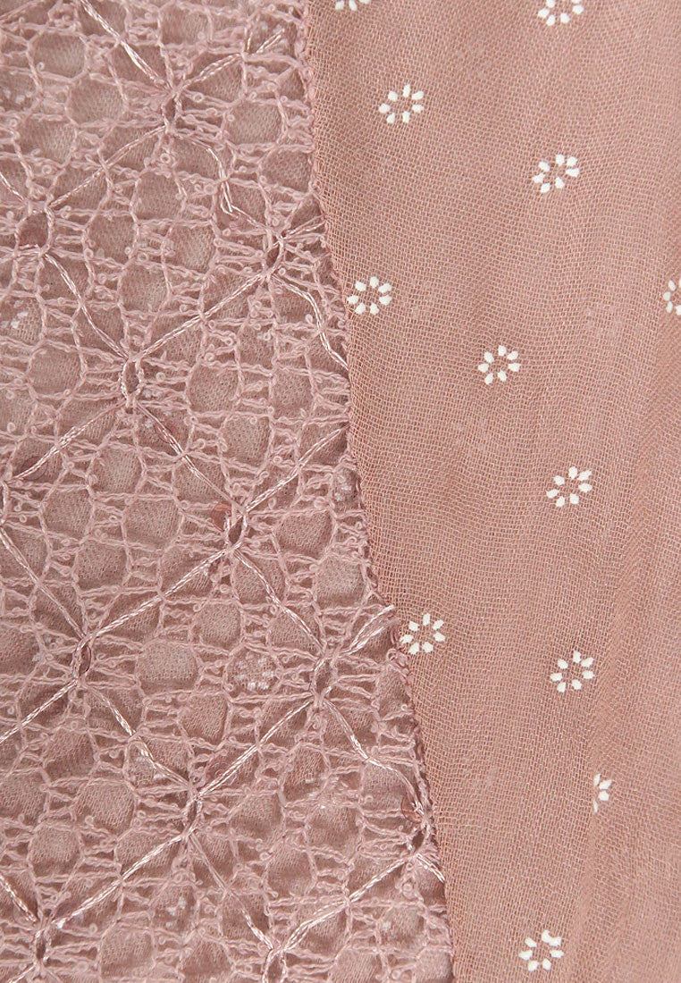 ผ้าพันคอปักลายผสมลายถัก - Shawl Lace Embroidered Scarf