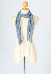 ผ้าพันคอแต่งพู่ลูกไม้ - Tassel Leafy Lace Scarf
