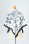 ผ้าพันคอซาตินแบบสี่เหลี่ยม - Satin Square Silk Scarf