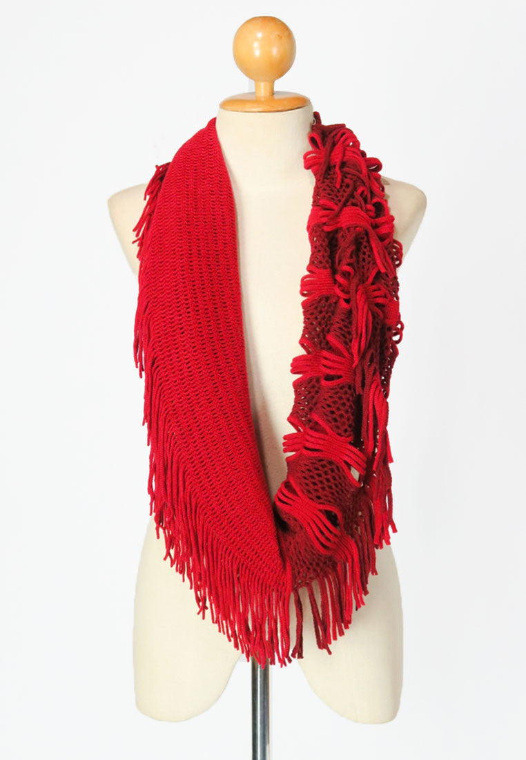 ผ้าพันคอทรงอินฟินิตี้ - Warm Knit Infinity Scarf With Tassels