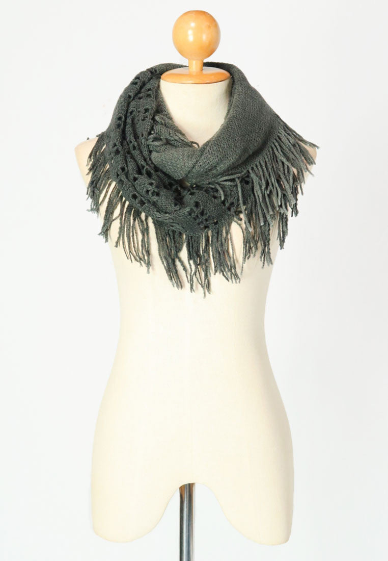 ผ้าพันคอไหมพรมทรงอินฟินิตี้ทูโทน - Warm Knit Infinity Scarf With Tassels