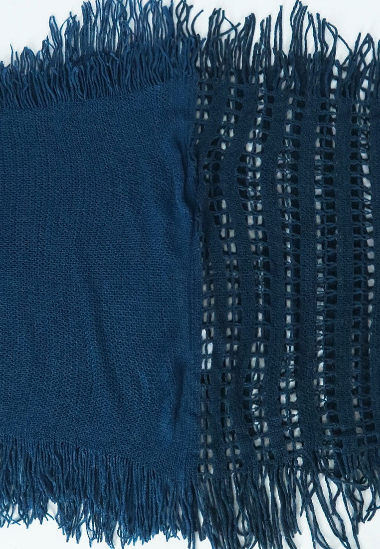 ผ้าพันคอไหมพรมทรงอินฟินิตี้ทูโทน - Warm Knit Infinity Scarf With Tassels