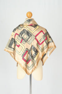 ผ้าพันคอซาตินแบบสี่เหลี่ยม - Satin Square Silk Scarf