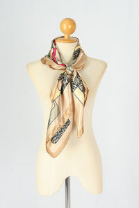ผ้าพันคอซาตินแบบสี่เหลี่ยม - Satin Square Silk Scarf