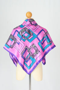 ผ้าพันคอซาตินแบบสี่เหลี่ยม - Satin Square Silk Scarf
