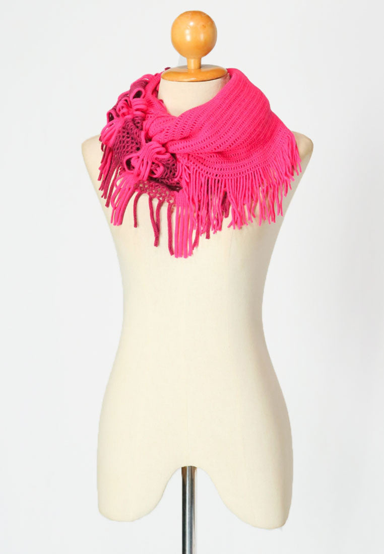 ผ้าพันคอทรงอินฟินิตี้ - Warm Knit Infinity Scarf With Tassels