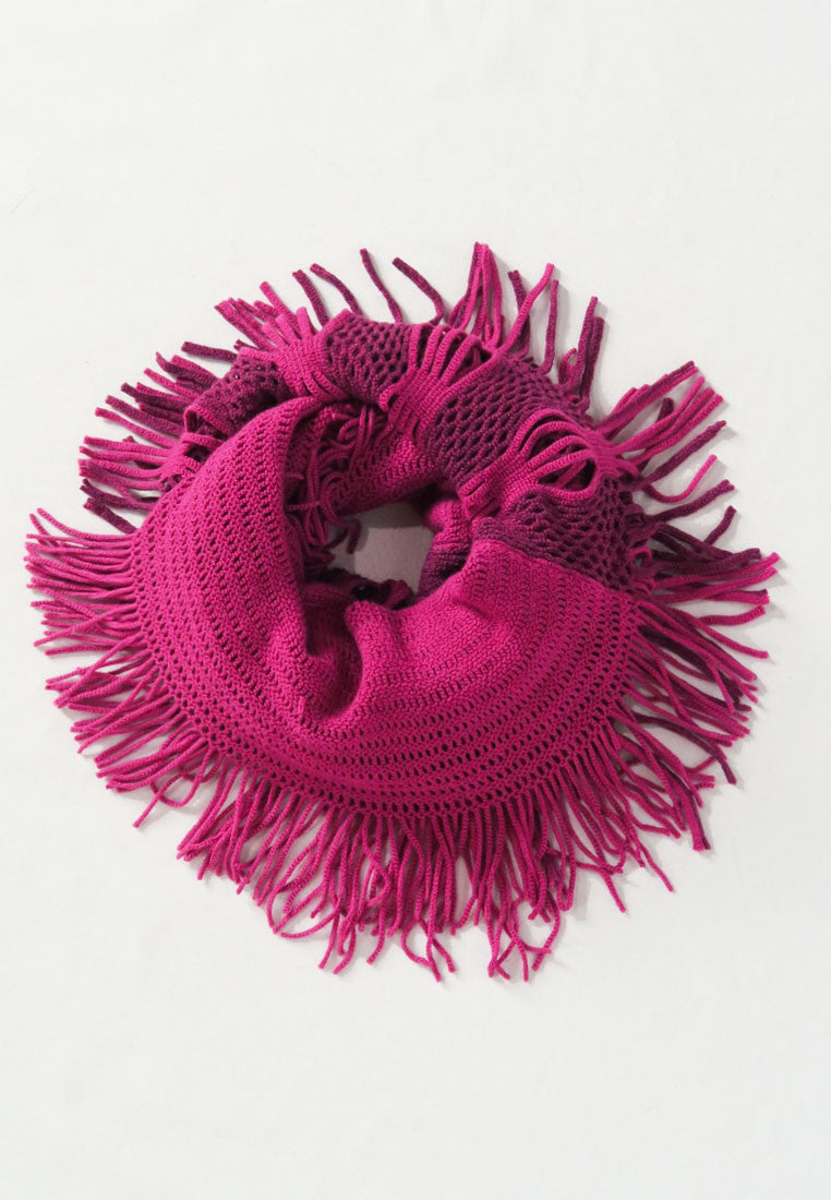 ผ้าพันคอทรงอินฟินิตี้ - Warm Knit Infinity Scarf With Tassels