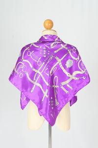 ผ้าพันคอซาตินแบบสี่เหลี่ยม - Satin Square Silk Scarf
