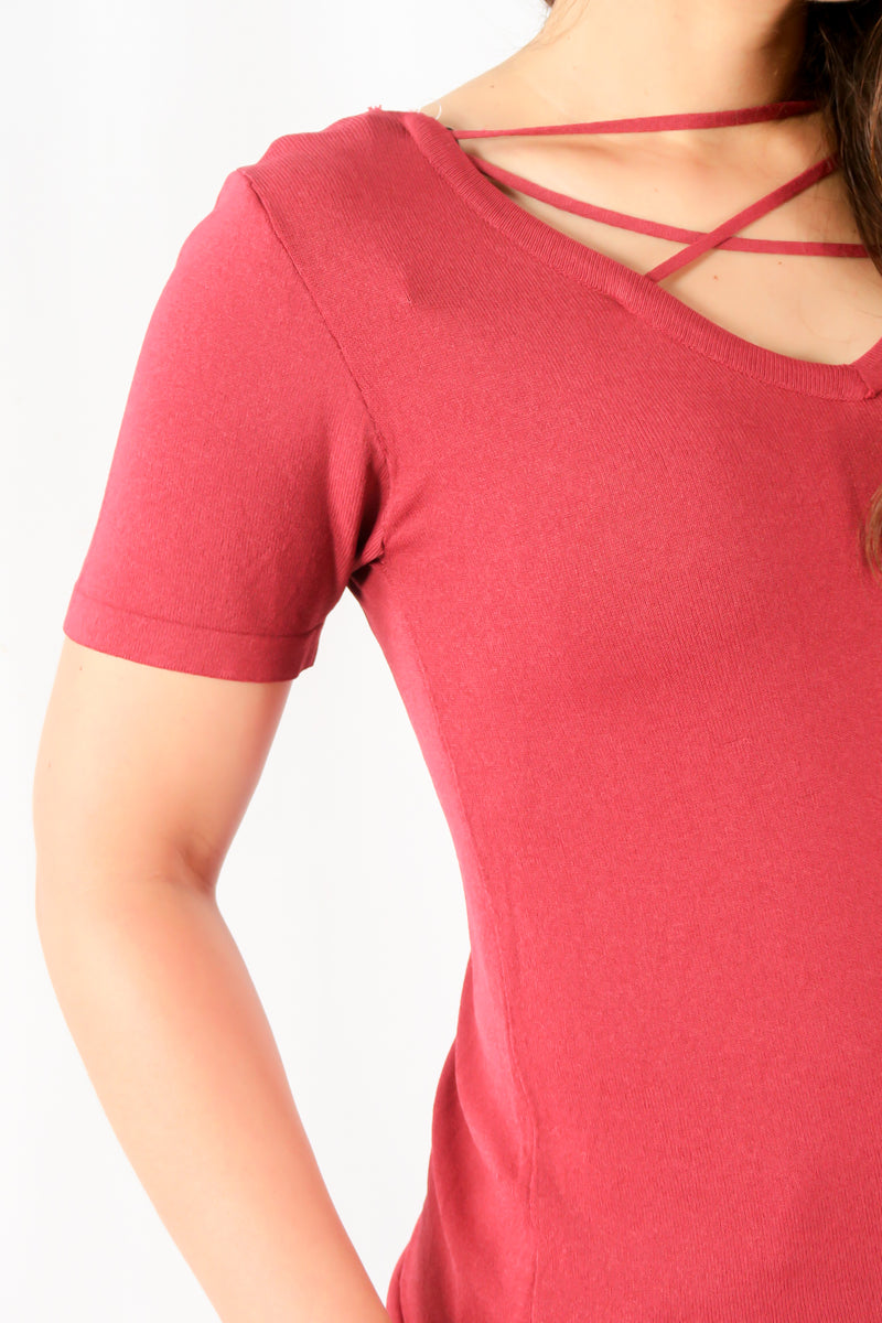 เสื้อยืดแฟชั่นสายไขว้ - Solid Cotton Cut Out T-Shirt Top