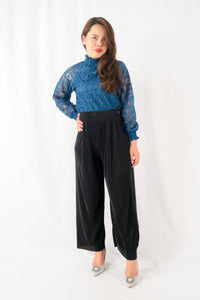 กางเกงขายาวทรงพีทเอวสม็อค  - Wide Leg Crop Long Pants