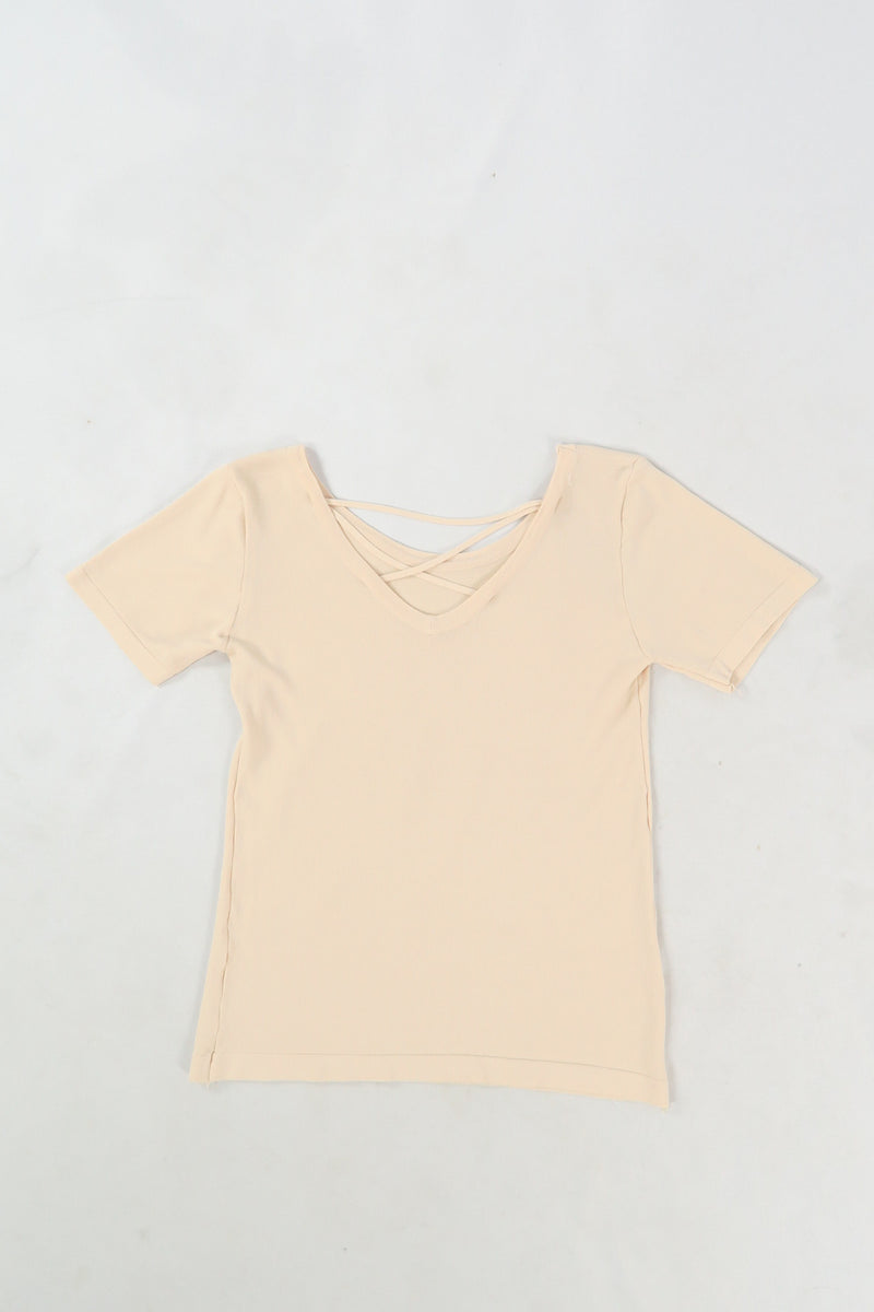 เสื้อยืดแฟชั่นสายไขว้ - Solid Cotton Cut Out T-Shirt Top