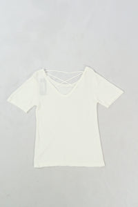 เสื้อยืดแฟชั่นสายไขว้ - Solid Cotton Cut Out T-Shirt Top