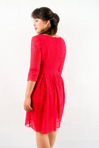 เดรสลูกไม้ - Premium Lace Dress